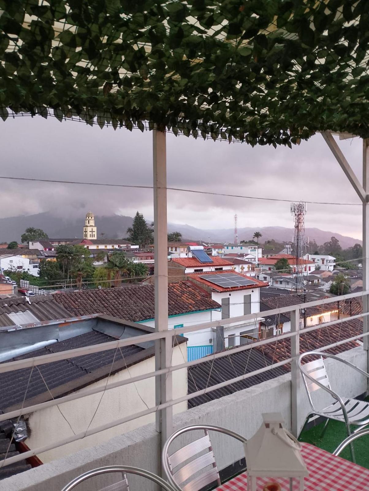 Elizabetha Hostal Salento Bagian luar foto