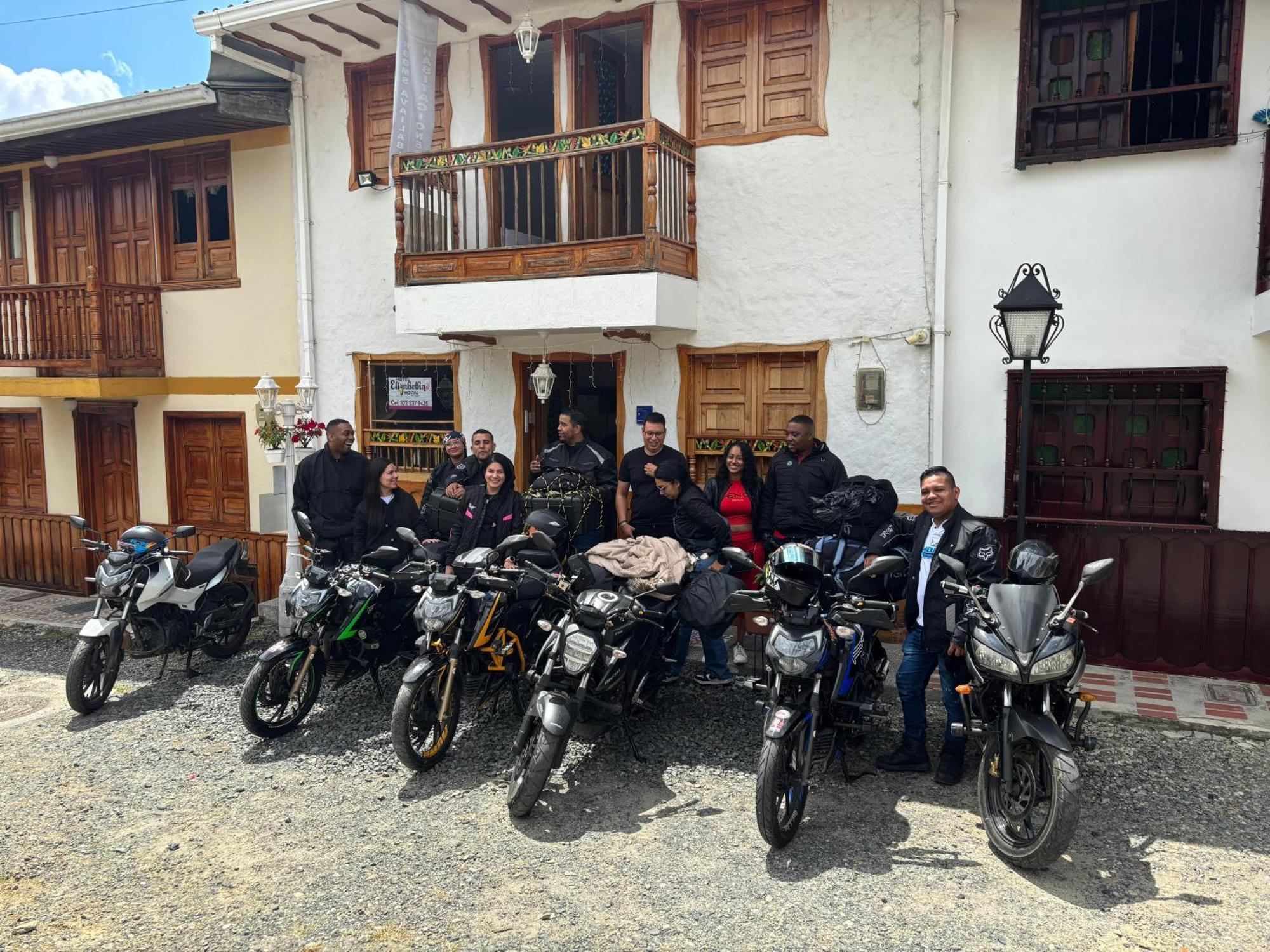 Elizabetha Hostal Salento Bagian luar foto