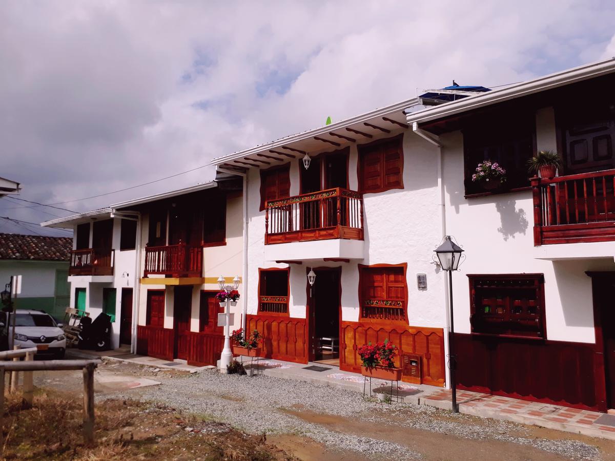 Elizabetha Hostal Salento Bagian luar foto