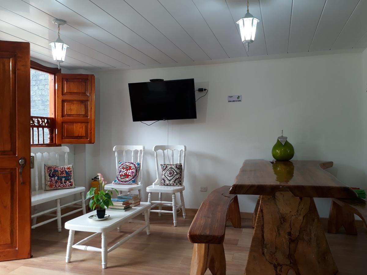 Elizabetha Hostal Salento Bagian luar foto