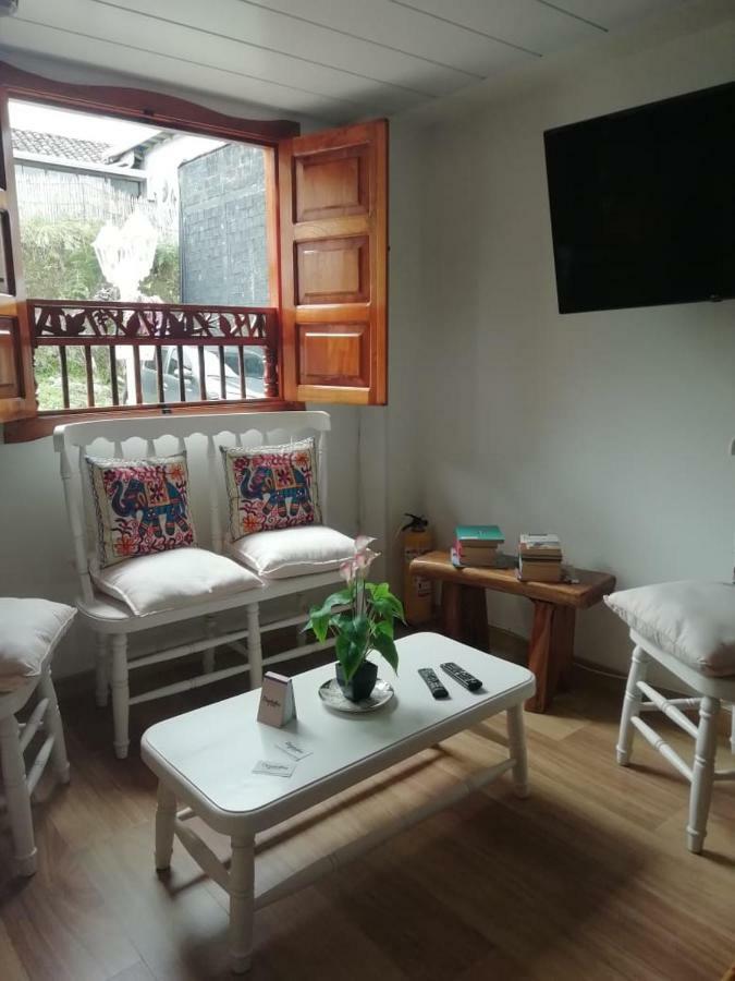 Elizabetha Hostal Salento Bagian luar foto